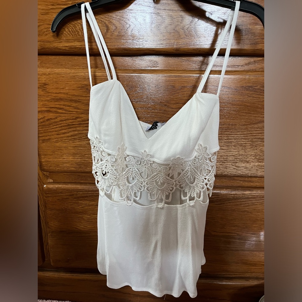 TOBI LACE CUT OUT TANK